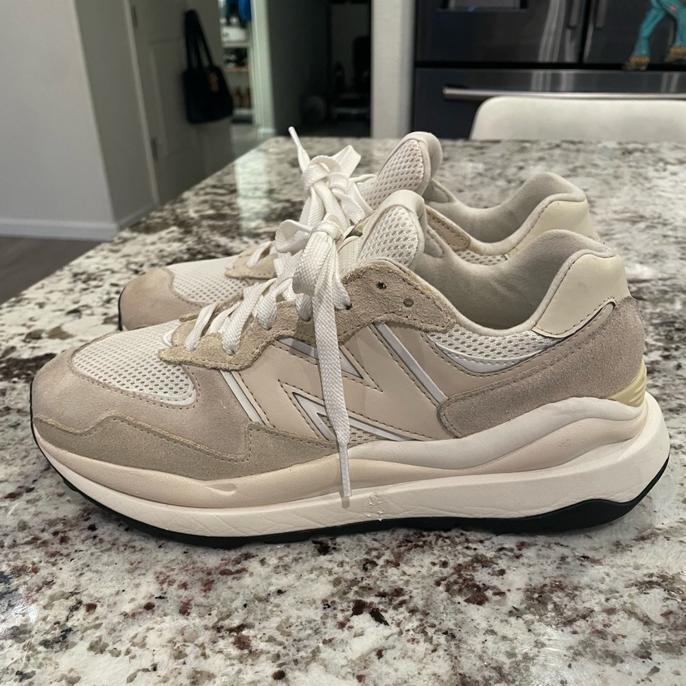 New Balance 57/40 Sea Salt Calm Taupe Women's Size 8.5 B W5740CHA